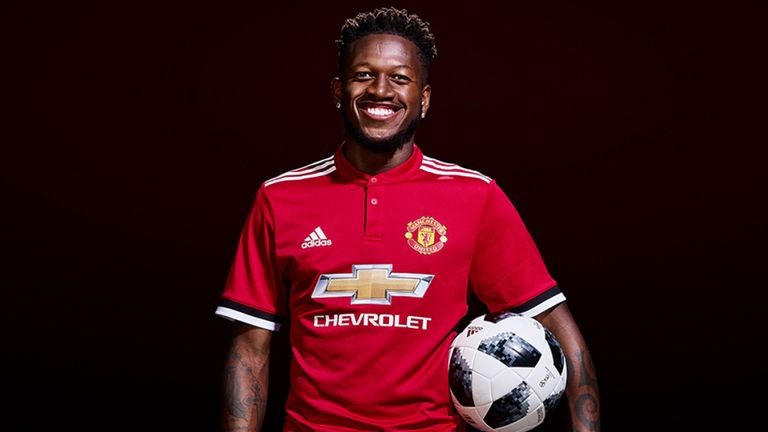 Man Utd chính thức công bố số áo mới cho Fred - Bóng Đá