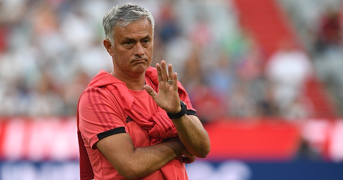 Phiên chợ Hè sắp đóng, Mourinho 