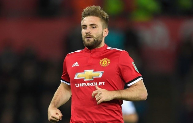 Nhìn Mata đi, Luke Shaw! - Bóng Đá