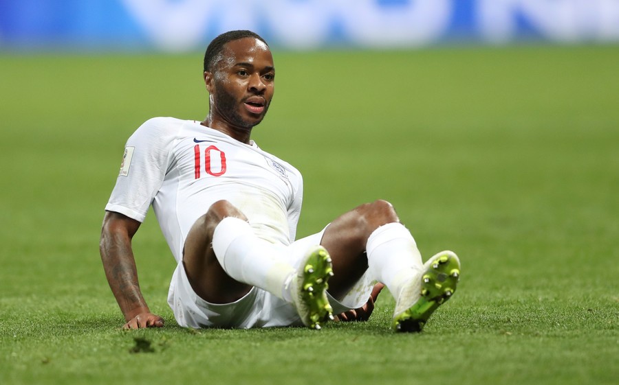 Mourinho chán nản với Sterling, chỉ ra 3 cái tên dư sức thay thế - Bóng Đá