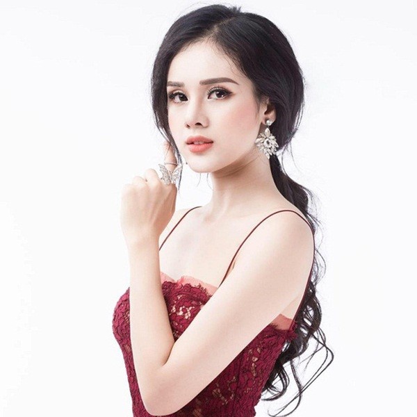 Trọng Đại U23 Việt Nam đang bị đồn hẹn hò với người đẹp nóng bỏng này - Bóng Đá