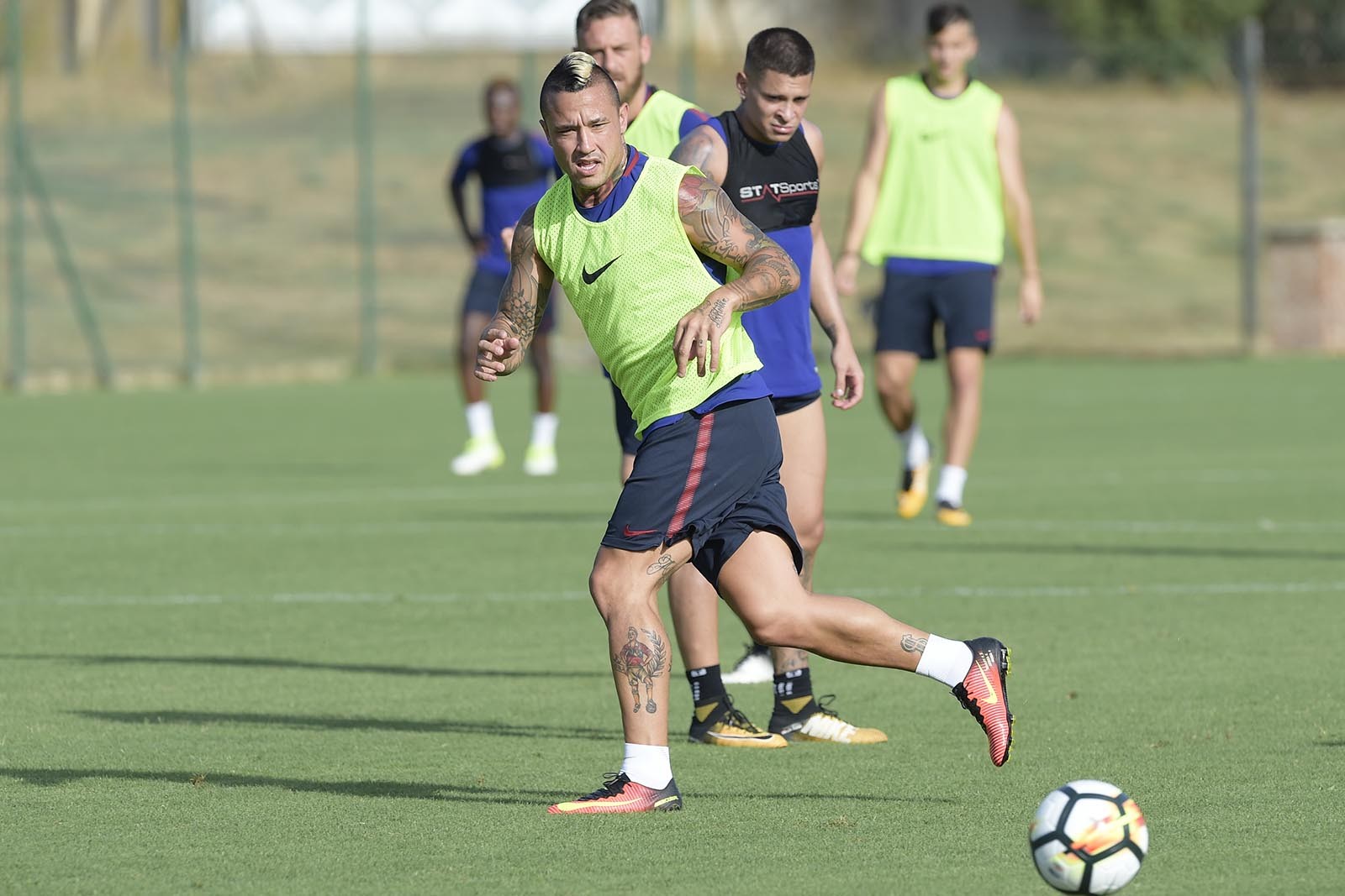 Cầu thủ Roma 'mệt bở hơi tai' trong ngày trở về Trigoria - Bóng Đá