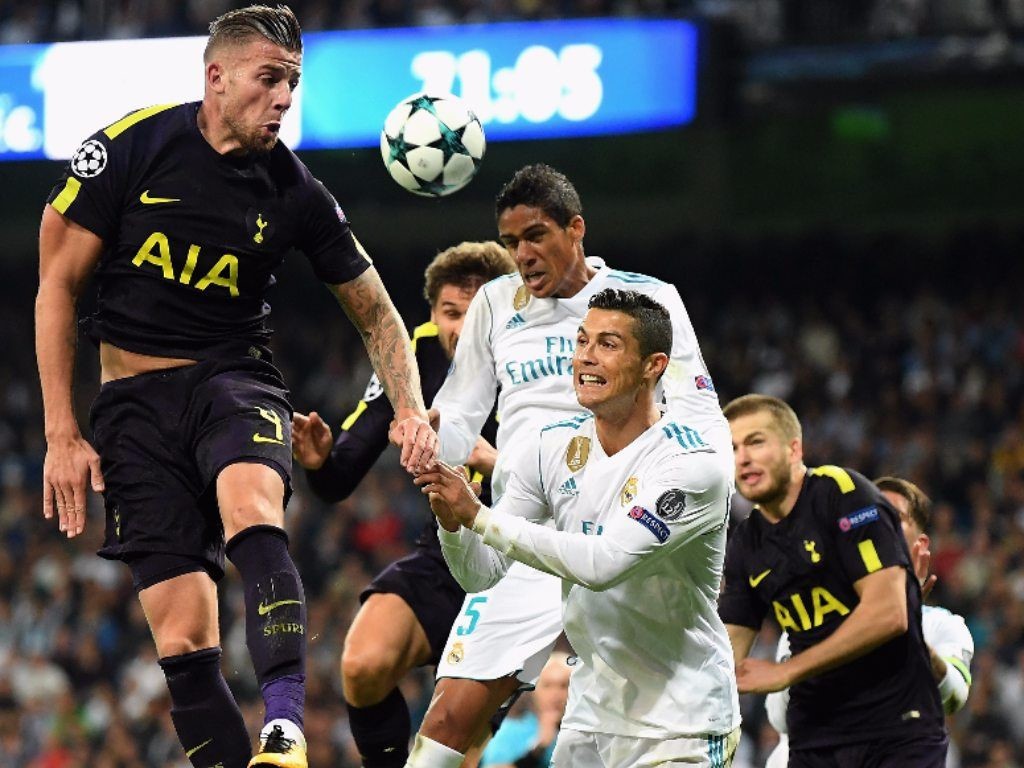 Chưa đầy một năm, hàng loạt ông lớn trở thành 'nạn nhân' của Ronaldo - Bóng Đá