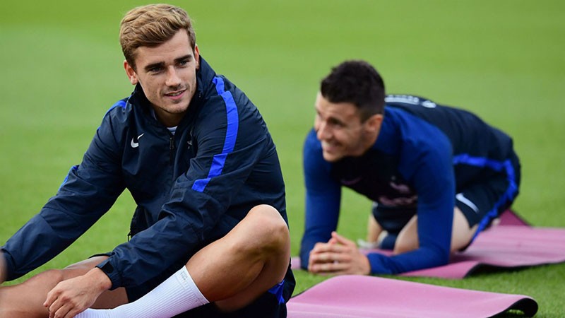 Khi tiếng cười bù đắp sự lúng túng của tuyển Pháp - Bóng Đá