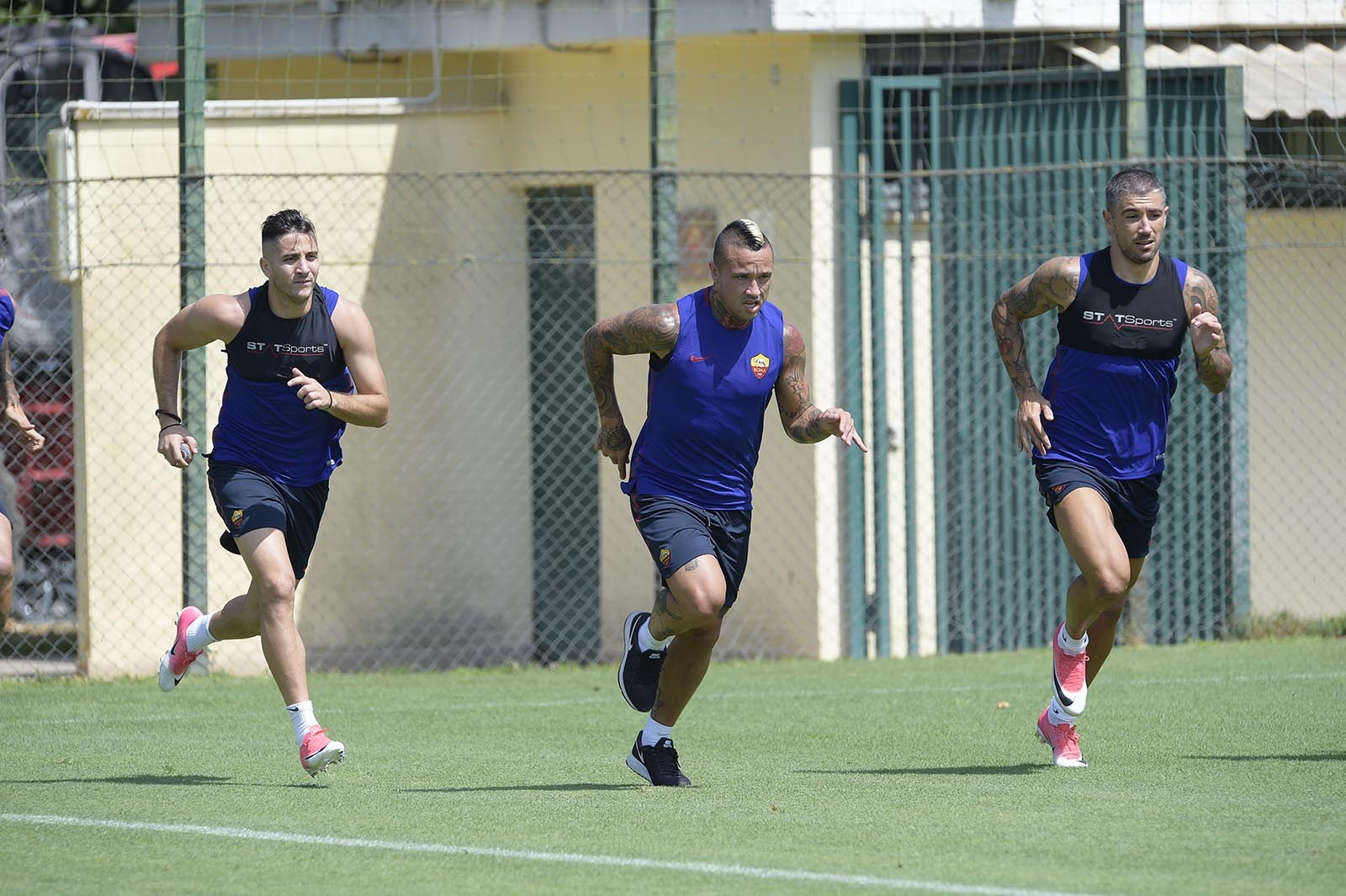 Cầu thủ Roma 'mệt bở hơi tai' trong ngày trở về Trigoria - Bóng Đá