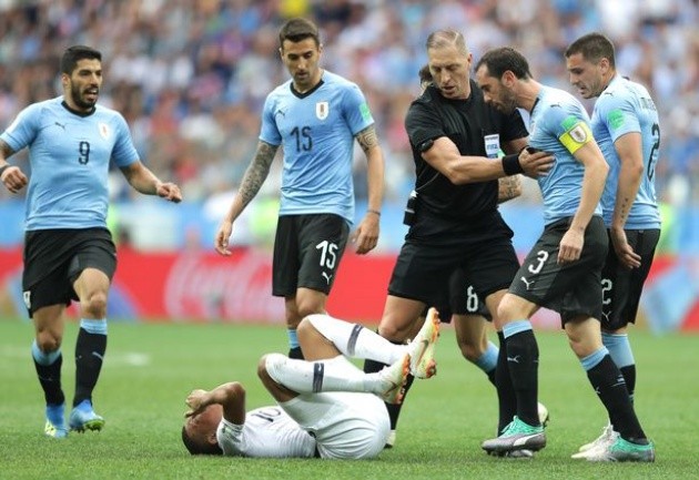 Huyền thoại ám chỉ Mbappe học 