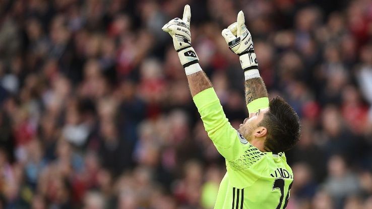 Cựu thủ môn Man Utd sắp về Man City? - Bóng Đá