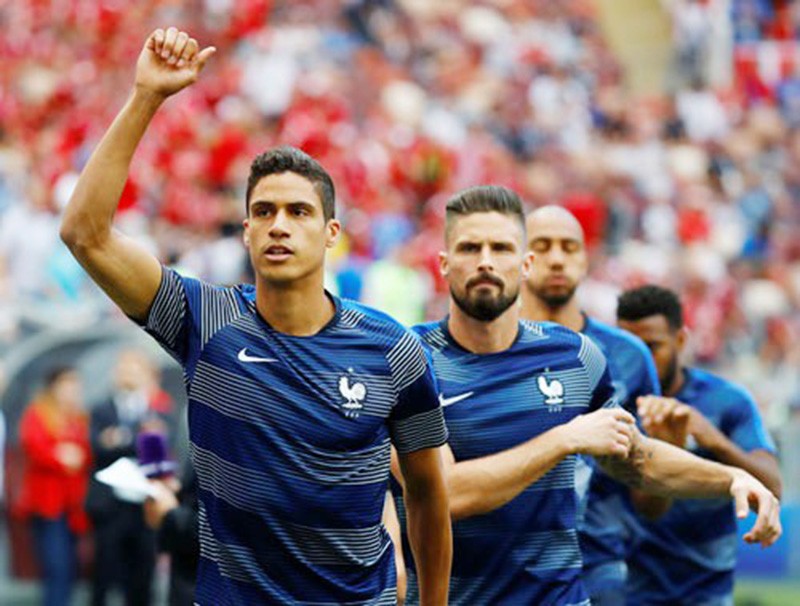 Varane đấu Suarez: Siêu kinh điển ở Nizhny Novogrod - Bóng Đá