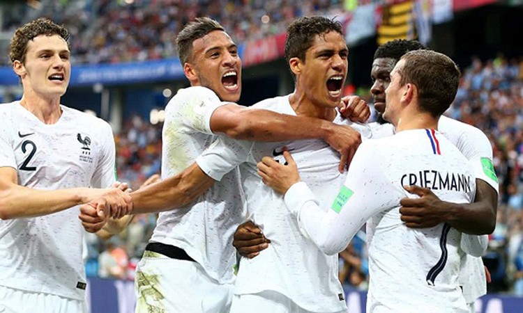 Raphael Varane: Từ nước mắt Brazil đến người hùng trên đất Nga - Bóng Đá