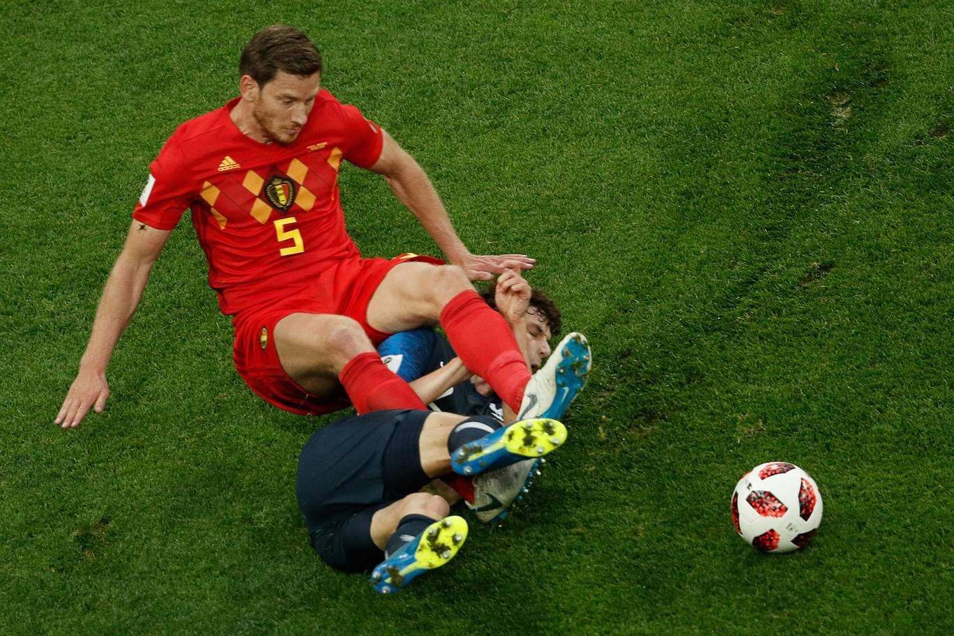 Chấm điểm Bỉ: Trên đôi vai Hazard - Bóng Đá