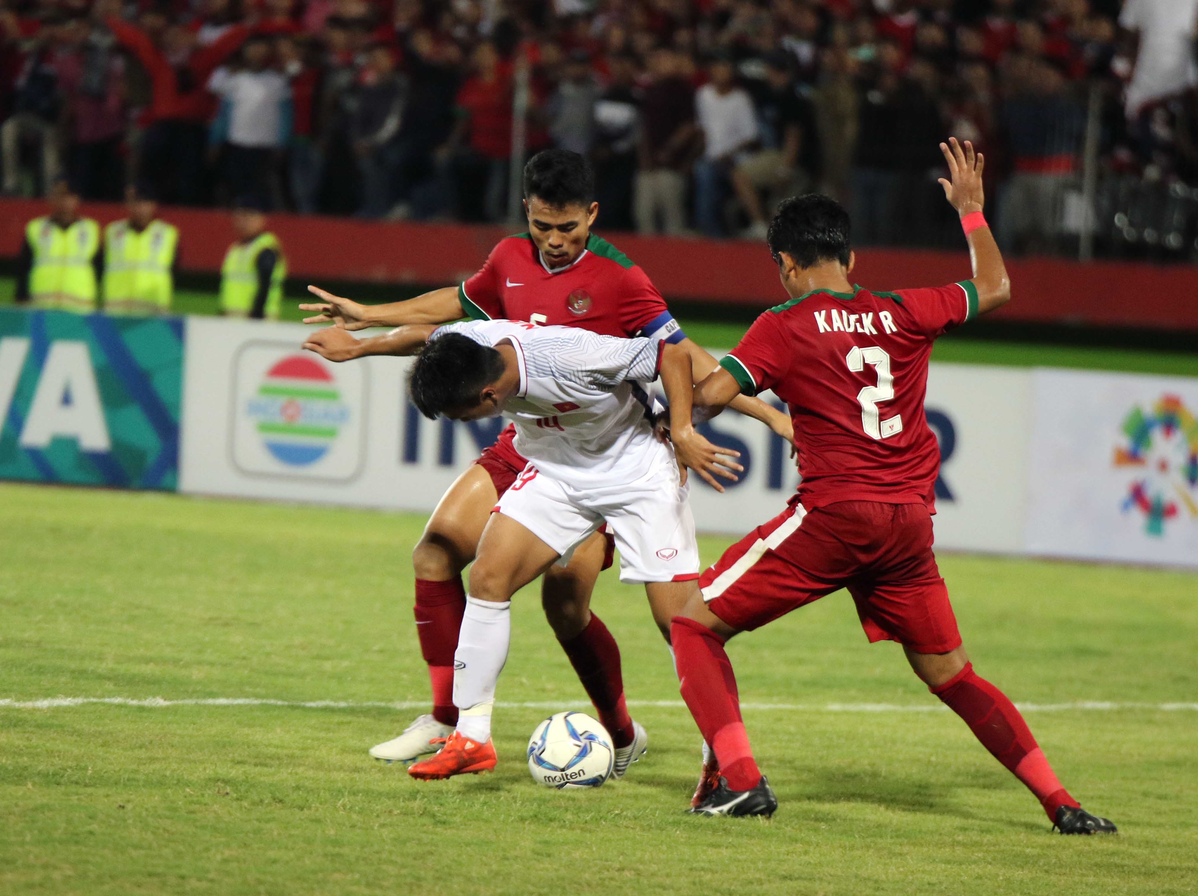 U19 VN - U19 Singapore - Bóng Đá