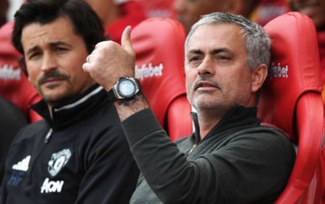 Mourinho cao tay, M.U đánh bại PSG ở thương vụ 60 triệu euro - Bóng Đá