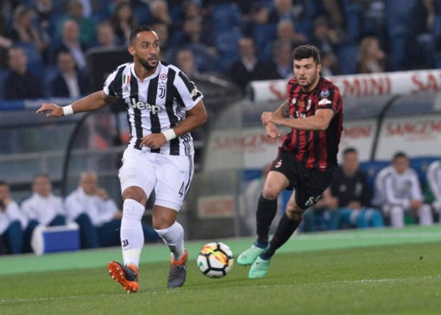 Hủy diệt Milan, Buffon ôm đồng đội khóc nức nở  - Bóng Đá