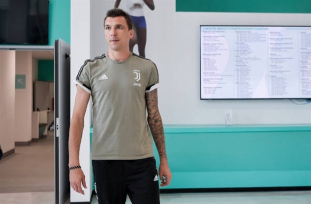 Fan 'chân gỗ' Công Phượng đang bắt đầu vùng lên - Bóng Đá