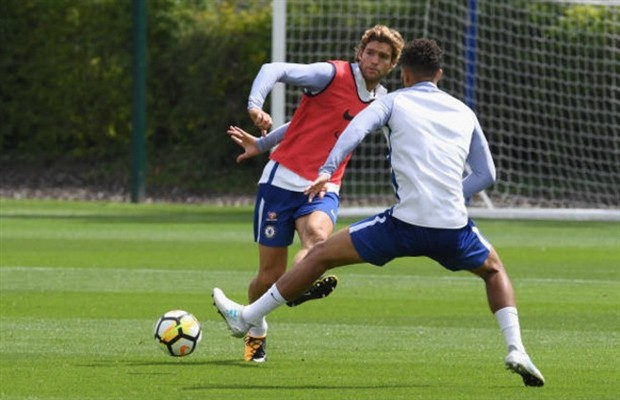 Conte liên tục quát mắng học trò trước thềm Community Shield - Bóng Đá