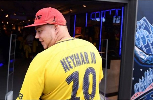Sau tất cả, Neymar cuối cùng đã CHÍNH THỨC cầm áo PSG - Bóng Đá