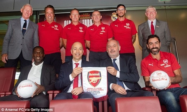 Các huyền thoại Arsenal-Real hâm nóng đại chiến tại London - Bóng Đá