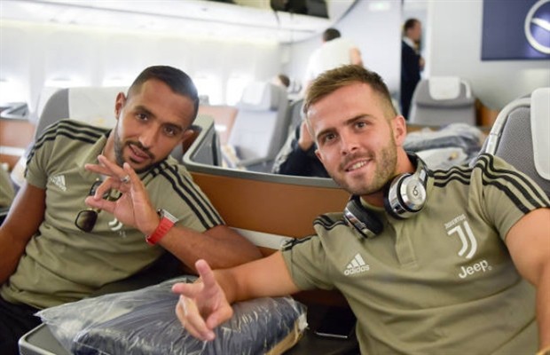 Lĩnh thẻ đỏ chóng váng, Cahill có xứng đáng là đội trưởng Chelsea? - Bóng Đá
