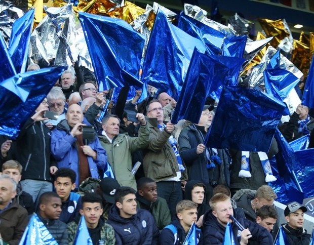 Vì đội bóng, fan nào 'trâu' nhất Premier League (P.1) - Bóng Đá