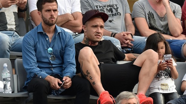 Chiến xong, Nainggolan rủ rê Pjanic đi 'hâm nóng' tình cảm - Bóng Đá