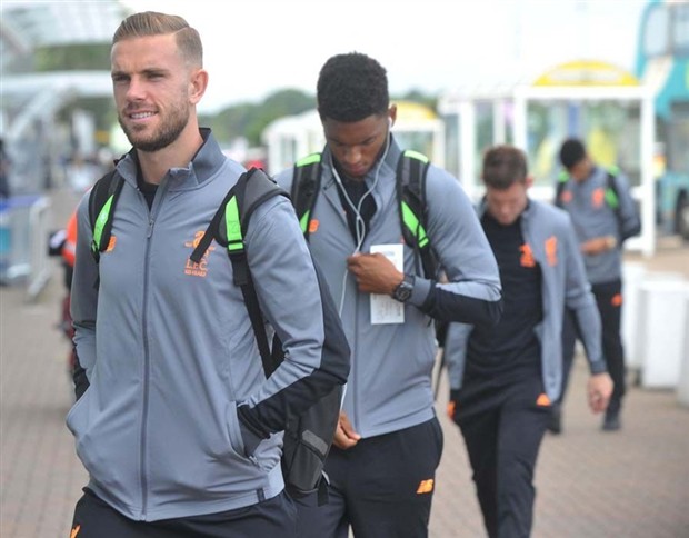 Dàn sao Liverpool mệt mỏi lên đường sang Đức - Bóng Đá