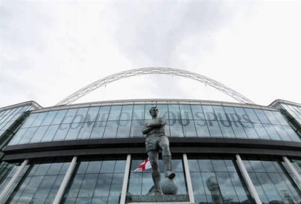 Wembey 'kẹt xe' trước giờ Derby London - Bóng Đá