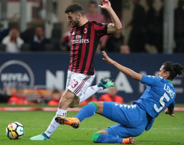 Suýt thua trước Sassuolo, Milan vẫn còn bị Juventus ám ảnh? - Bóng Đá