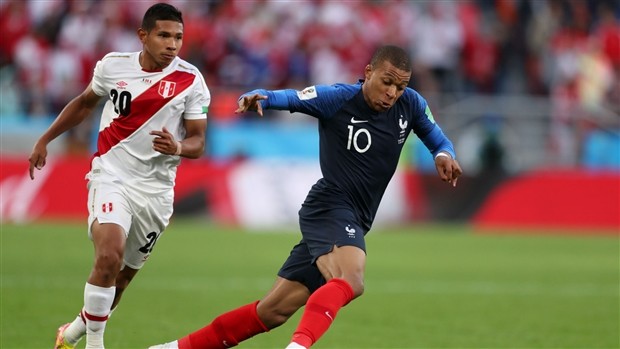 Sợ mất, fan Man Utd đồng loạt xin cho Martial đá chính - Bóng Đá