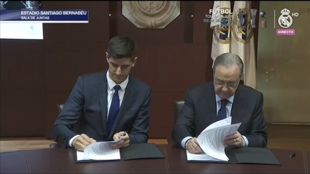 Chùm ảnh courtois tới Real - Bóng Đá