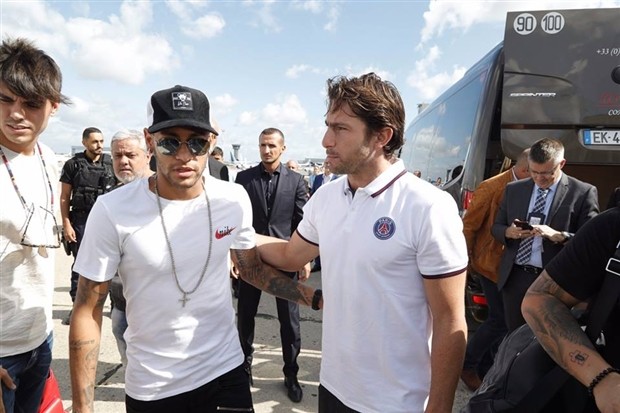 Sau tất cả, Neymar cuối cùng đã CHÍNH THỨC cầm áo PSG - Bóng Đá