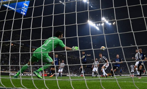 Higuain 'giải cứu' Juventus, Icardi bật khóc ngay trên sân - Bóng Đá