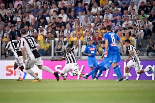 Biến Turin thành nhà, Napoli thắp lại giấc mơ vô địch - Bóng Đá