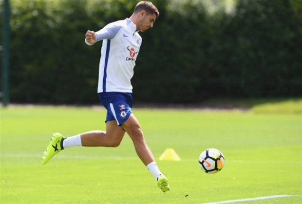 Conte liên tục quát mắng học trò trước thềm Community Shield - Bóng Đá