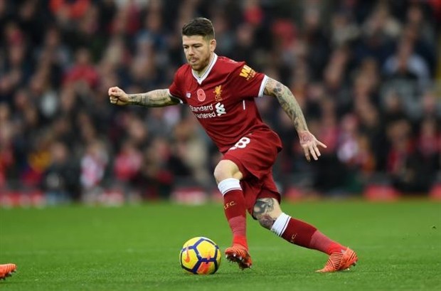 Emre Can hì hục chạy trong ngày hội quân tại Juventus - Bóng Đá