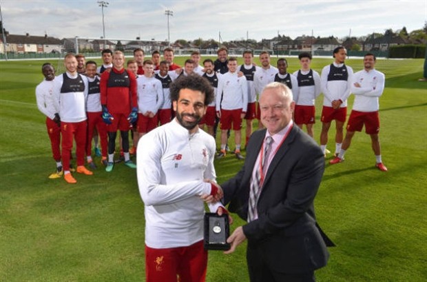 Lallana sắp tái xuất, Salah được 'cưng' như ông hoàng trên sân tập - Bóng Đá