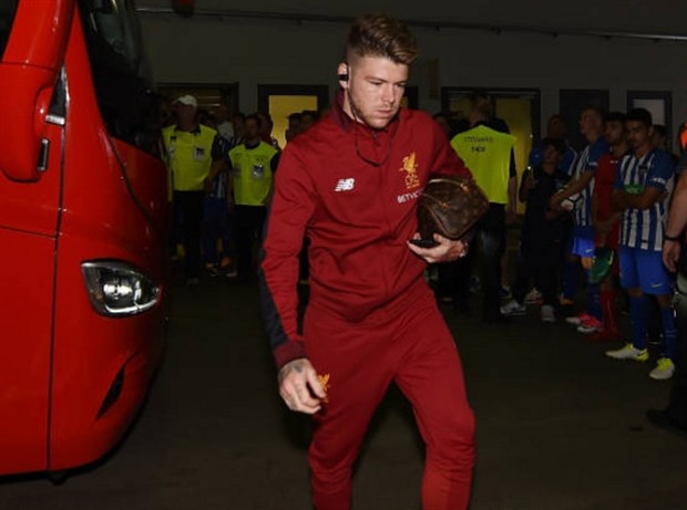 Coutinho nhận băng đội trưởng, Mane trở lại đội hình của Liverpool - Bóng Đá