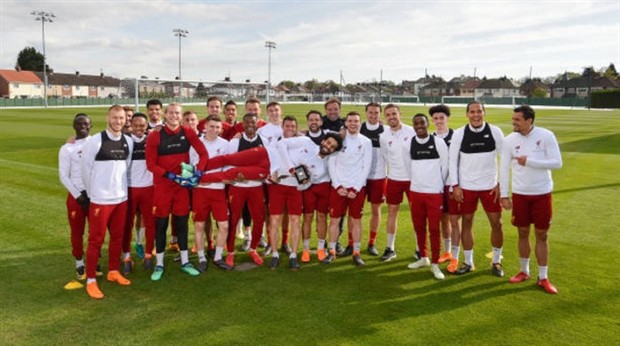 Lallana sắp tái xuất, Salah được 'cưng' như ông hoàng trên sân tập - Bóng Đá