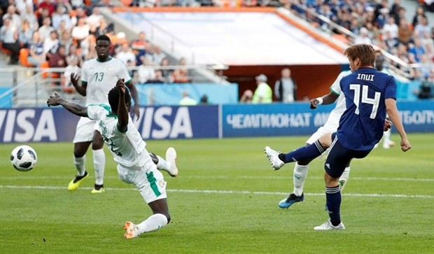 Sợ mất, fan Man Utd đồng loạt xin cho Martial đá chính - Bóng Đá