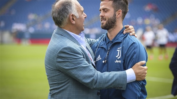 Chiến xong, Nainggolan rủ rê Pjanic đi 'hâm nóng' tình cảm - Bóng Đá