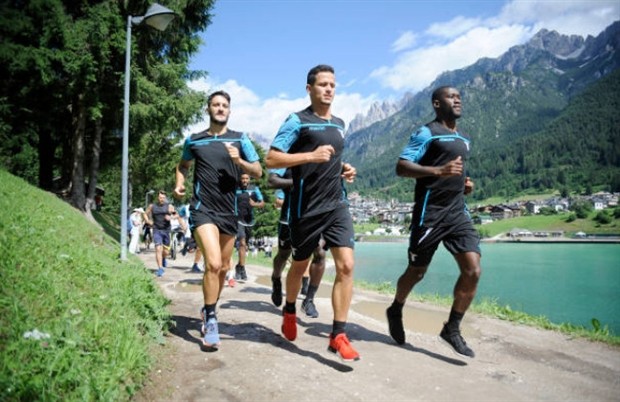 2 trận, 8 bàn, và Man Utd đã mơ về ngôi vương - Bóng Đá