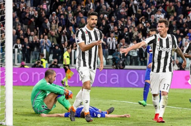 Mandzukic tiếp đà thăng hoa, Juventus tiến thêm 1 bước đến ngôi vương - Bóng Đá