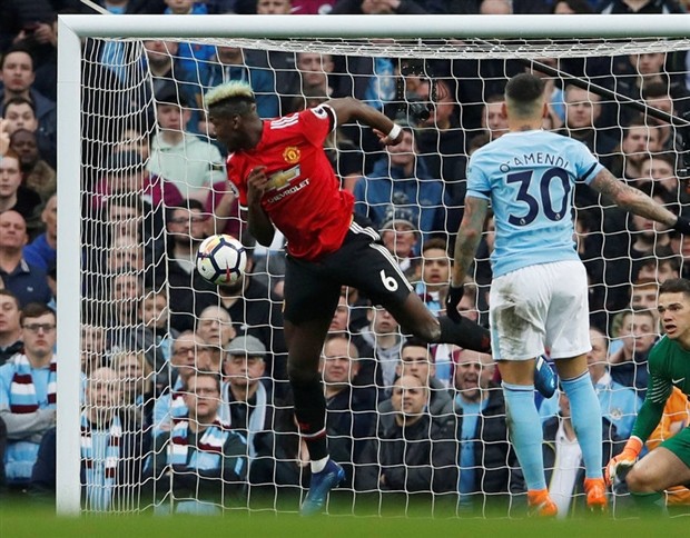 Lộ bằng chứng Pep liên tục tiếp cận Pogba tại Old Trafford - Bóng Đá