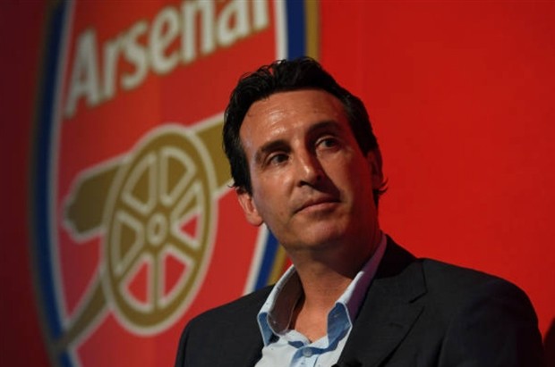 Emery choáng ngộp trong ngày ra mắt toàn bộ nhân viên tại Arsenal - Bóng Đá