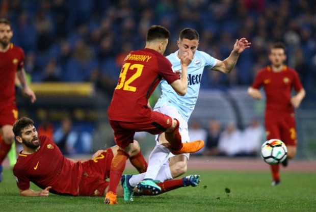 Bàn thắng thì không, nhưng thẻ đỏ lại xuất hiện tại Derby thành Rome - Bóng Đá