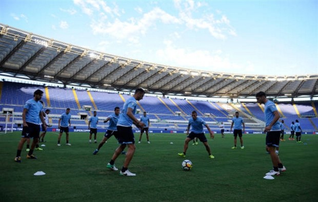 Inzaghi đầy căng thẳng trong buổi tập cuối của Lazio trước thềm siêu cúp  - Bóng Đá