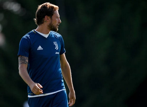 Buffon và đồng đội quyết tâm lấy lại niềm tin từ NHM Juventus - Bóng Đá