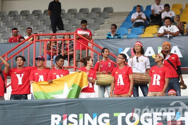 NÓNG: NHM Việt Nam ngơ ngác vì không thể mua vé xem trận đấu của tuyển nữ - Bóng Đá