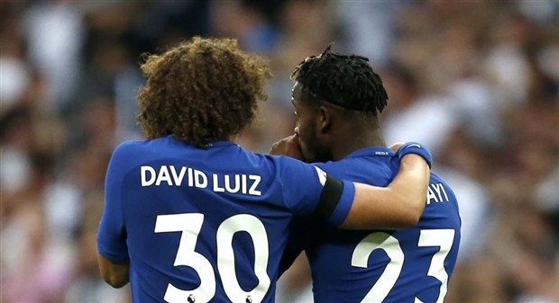 Lille đánh tiếng, Fan Chelsea mua cho Batshuayi luôn vé máy bay  - Bóng Đá