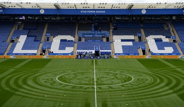 Ngày cuối, Leicester 'tha thu' luôn cả mặt sân - Bóng Đá