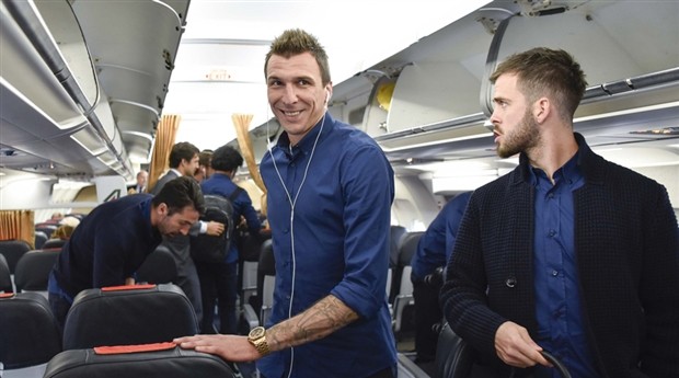 Dàn sao Juventus hừng hực tiến quân tới Monaco - Bóng Đá